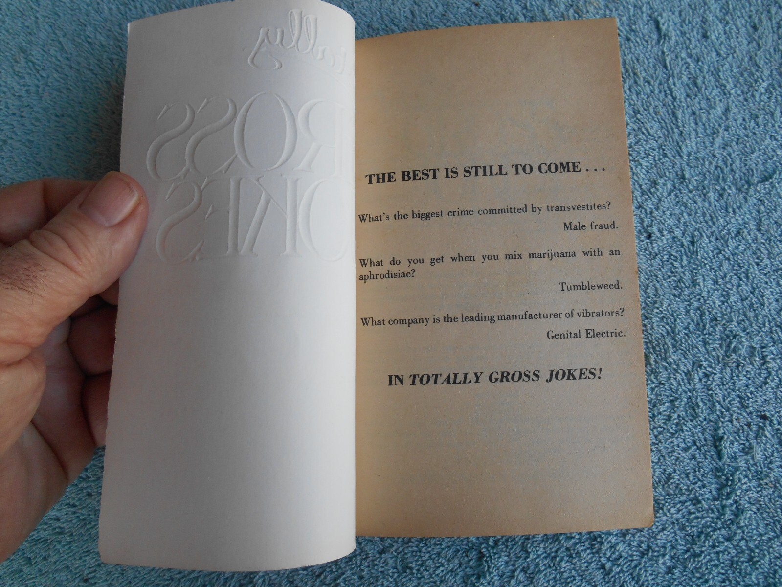 Totally Gross Jokes, Vol. 2 – 0821713337, Julius Alvin 1983 paperback. 159 PAGES