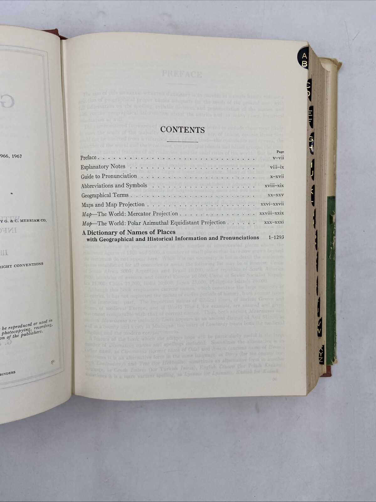 1967 ~ Webster’s Geographical Dictionary ~Thumb-Indexed Hardcover w/ Dust Jacket