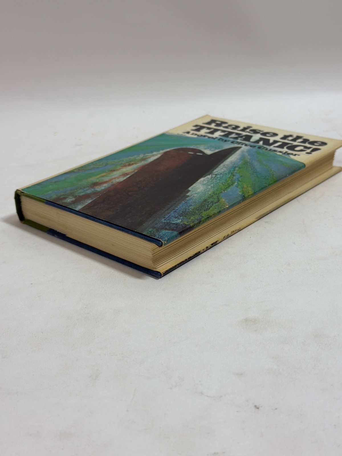 Raise the Titanic! by Clive Cussler, Dirk Pitt, BCE Hardcover, 1976