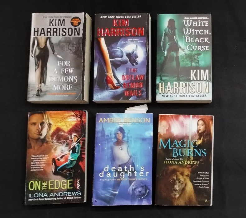 Lot of 14 Sci-Fi & Fantasy Books! Kim Harrison Ilona Andrews & Charlaine Harris!