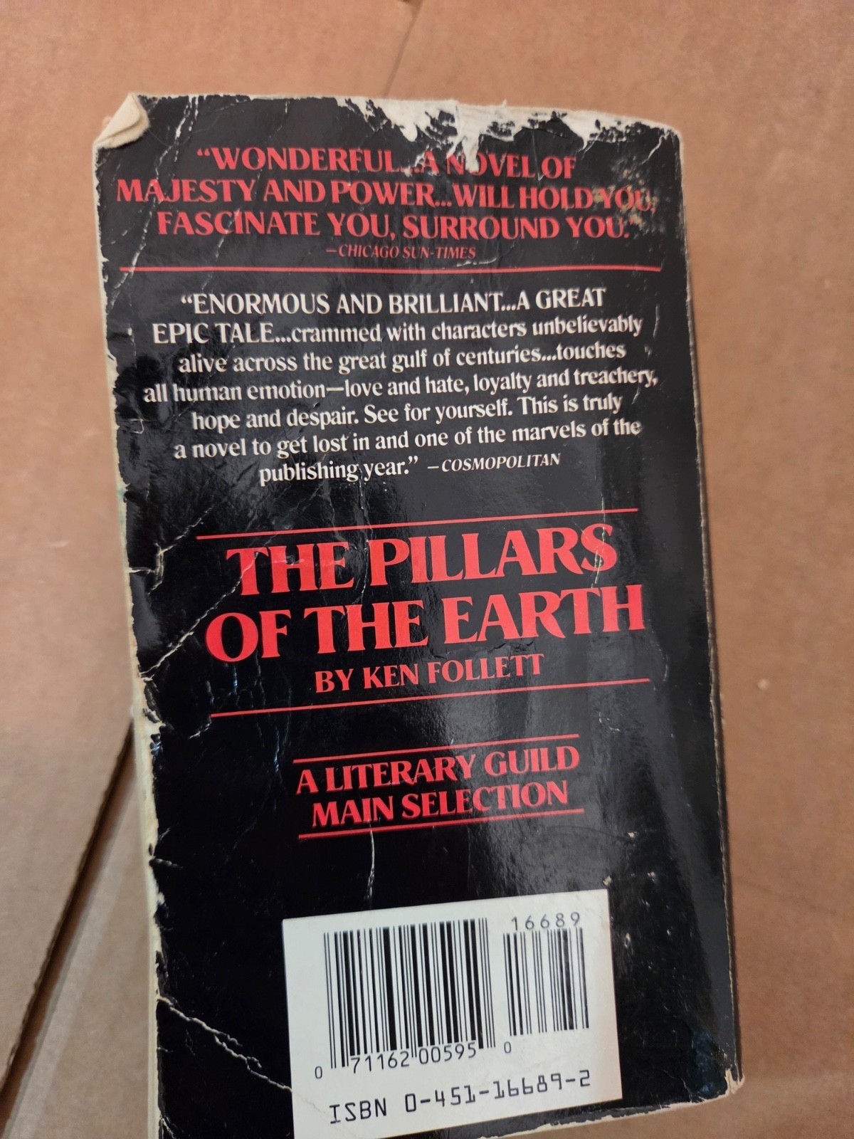 Pillars of the Earth Ken Follet Mass Market Paperback 1997 (BK1)