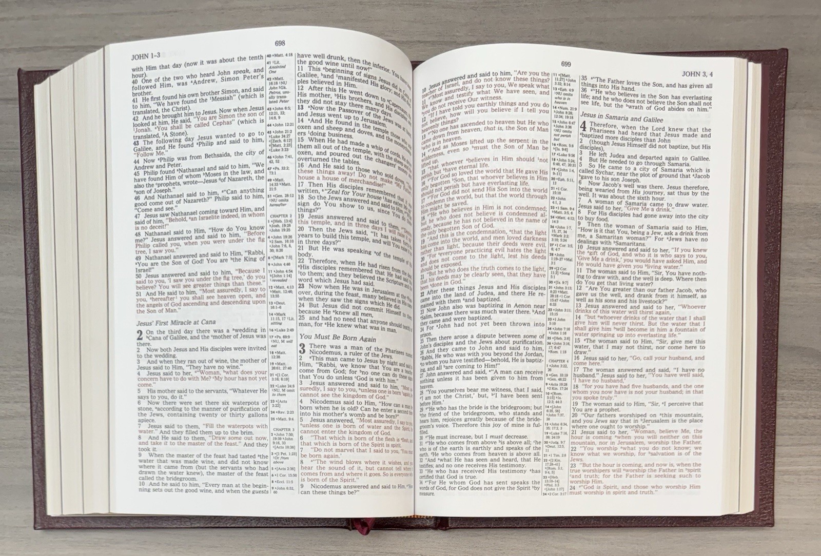 Thomas Kinkade Family Bible NKJV Lighting the Way Home PADDED Bonded Leather Ed.