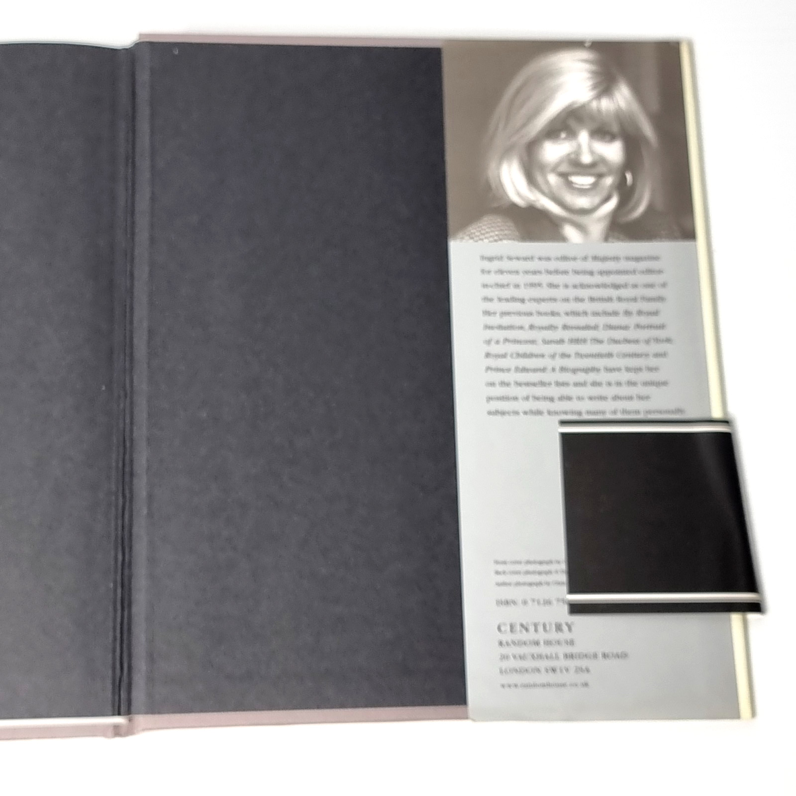 The Last Great Edwardian Lady Queen Elizabeth Queen Mother Hardcover 2002