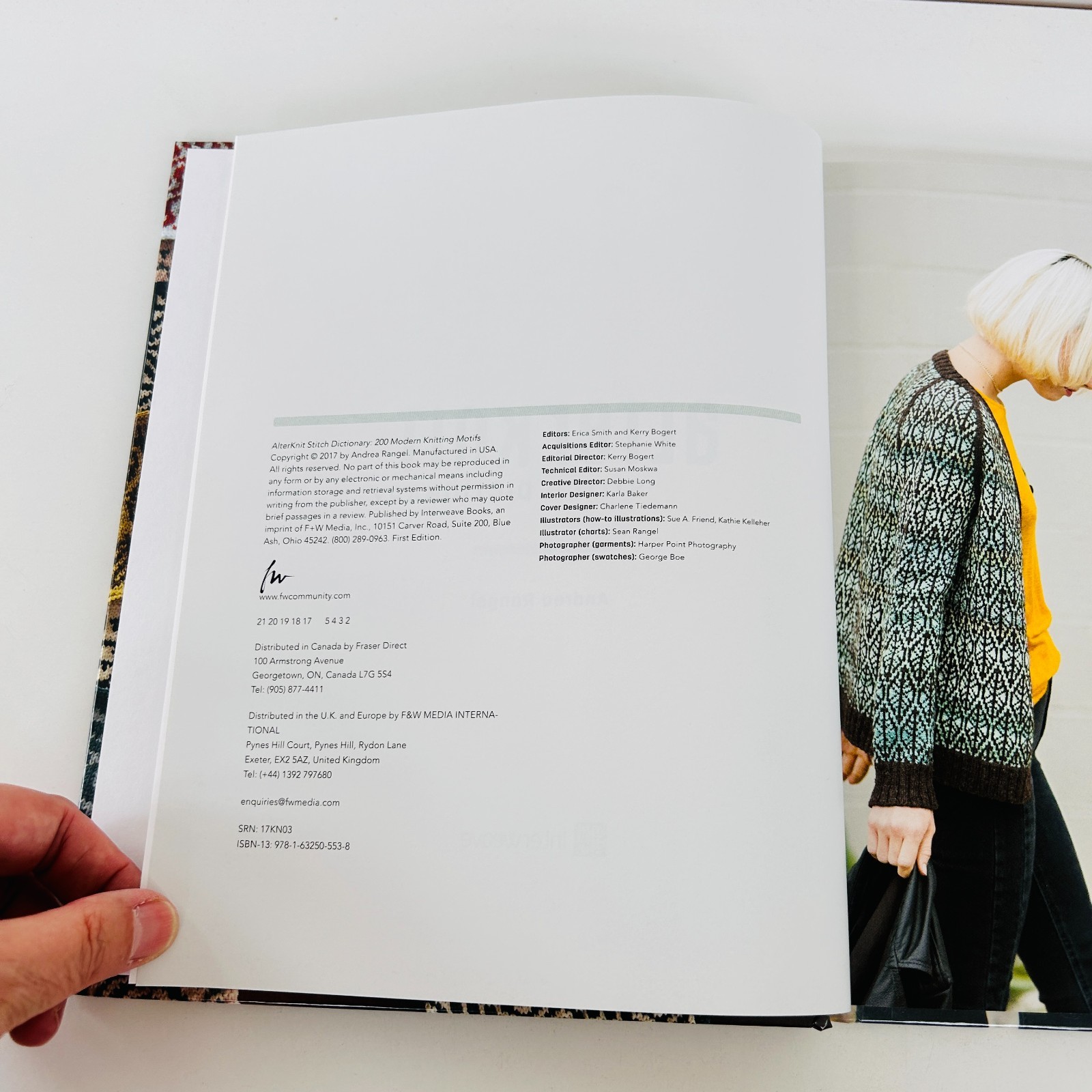 AlterKnit Stitch Dictionary 200 Modern Knitting Motifs Andrea Rangel Hardcover