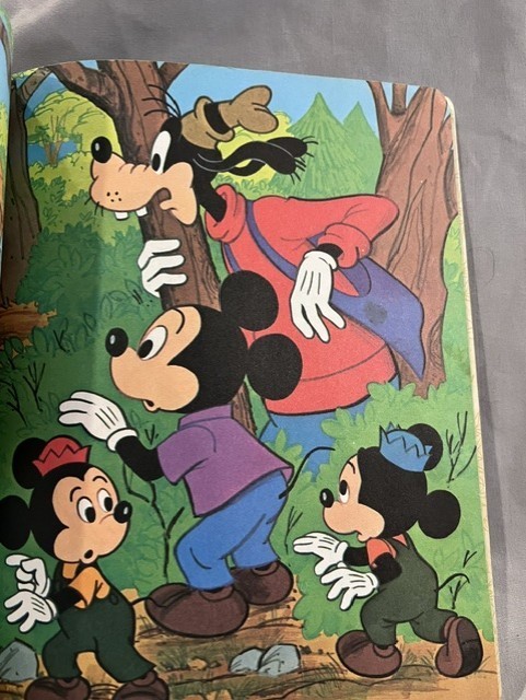 Mickey Mouse and Goofy “The Big Bear Scare” Walt Disney Little Golden Book,1978
