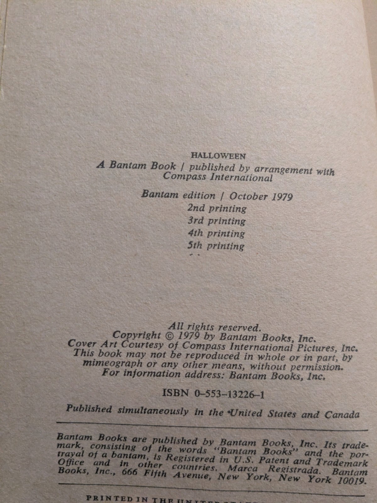 Halloween Movie Novelization by Curtis Richards A Bantam Book Paperback 1979