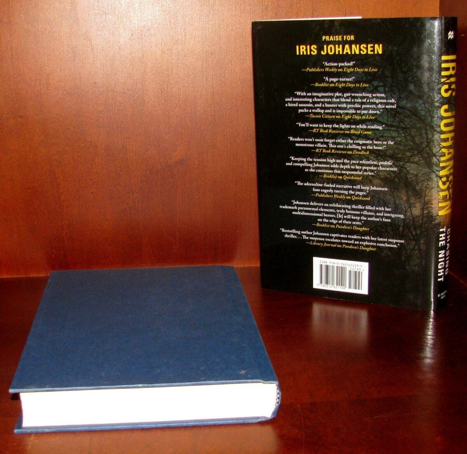 Chasing the Night Iris Johansen 1st Ed HC Eve Duncan Thriller