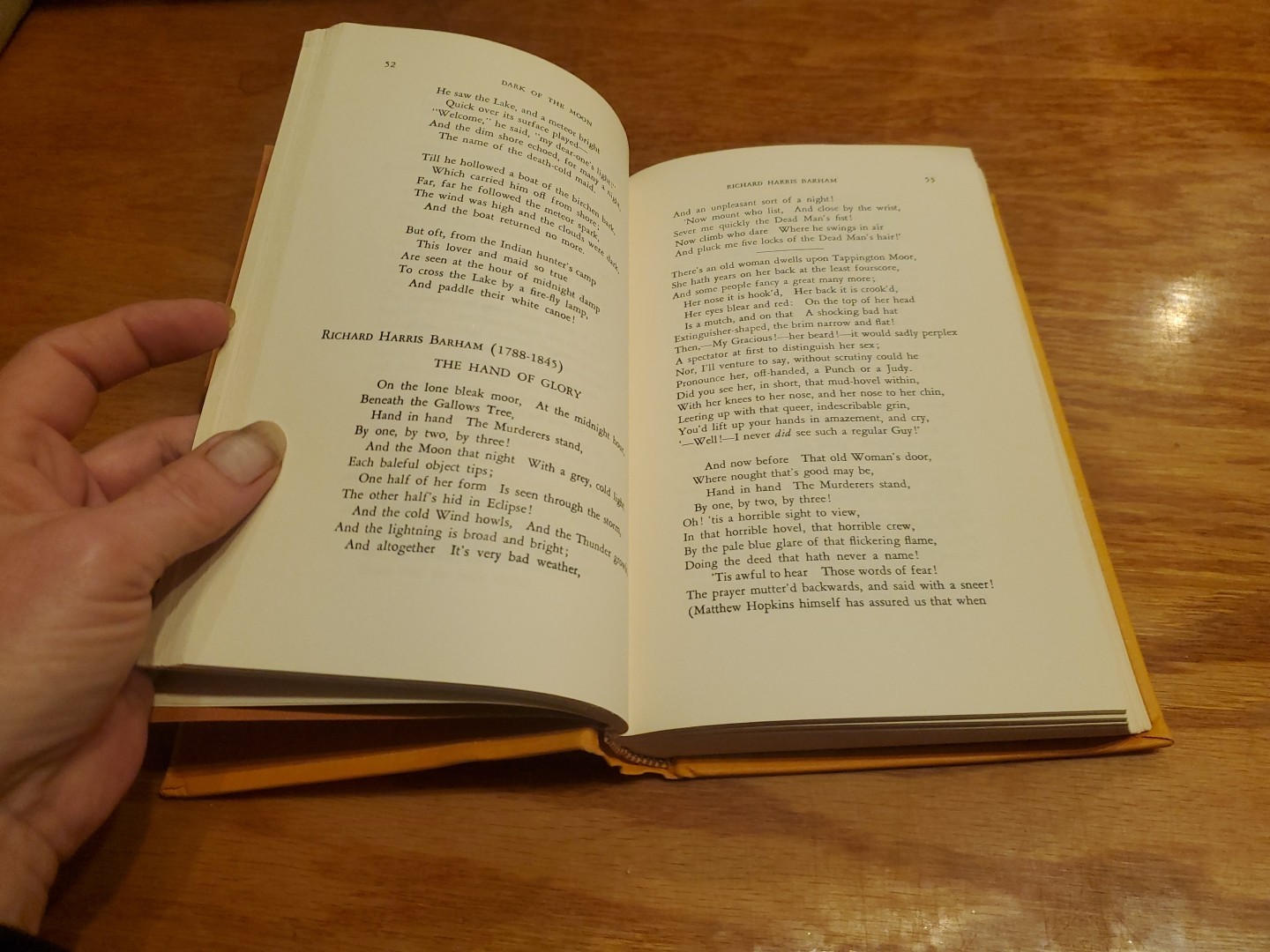 Dark of the Moon: Poems of Fantasy and the Macabre edited by A. Derleth 1969 HC