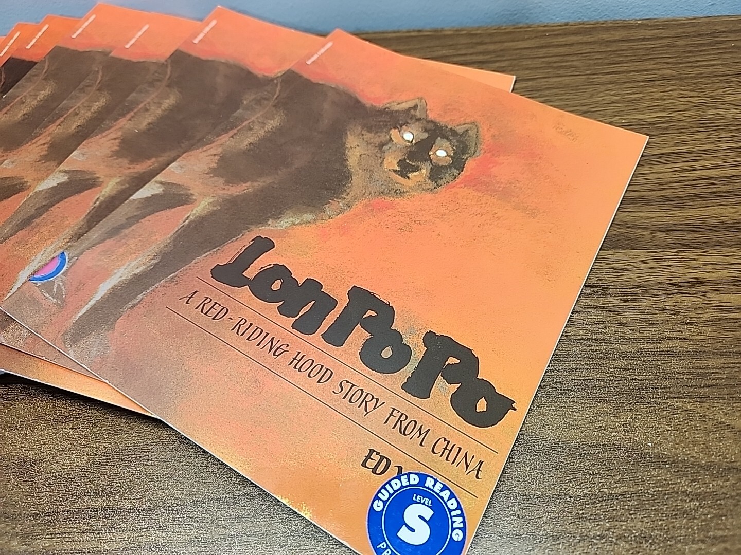 (12) Lon Po Po: A Red-Riding Hood Story from China by Ed Young ~ Classroom Set