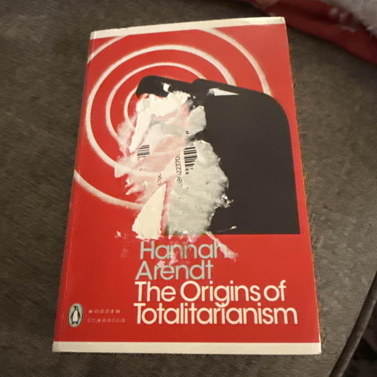 Hannah Arendt The Origins of Totalitarianism (Paperback) (UK Edition)