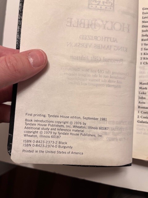 (2) Holy Bible: KJV, Gift Edition, Imitation Leather Tyndale Black & Red
