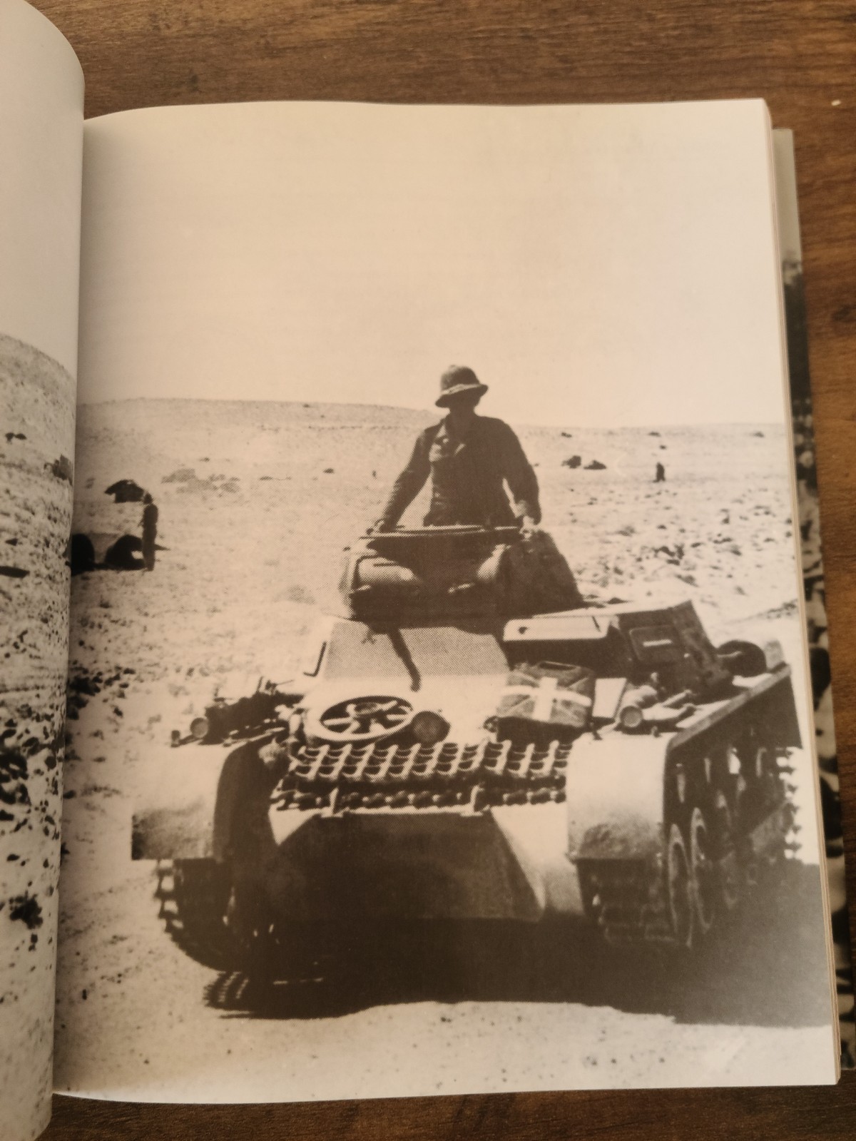 Hitler’s Armies: A History Of The German War Machine 1939-1945, By Chris McNab