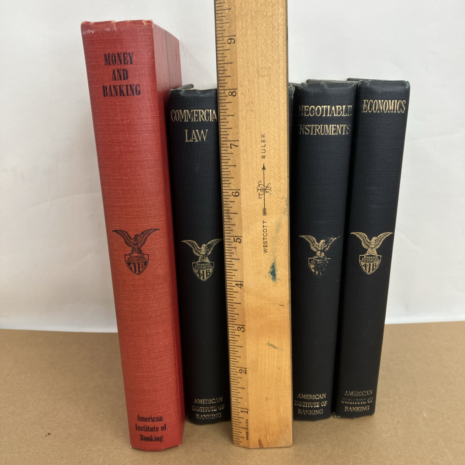 5 Lot – VTG American Institute of Banking Hardcover Book Economics Law Fundament