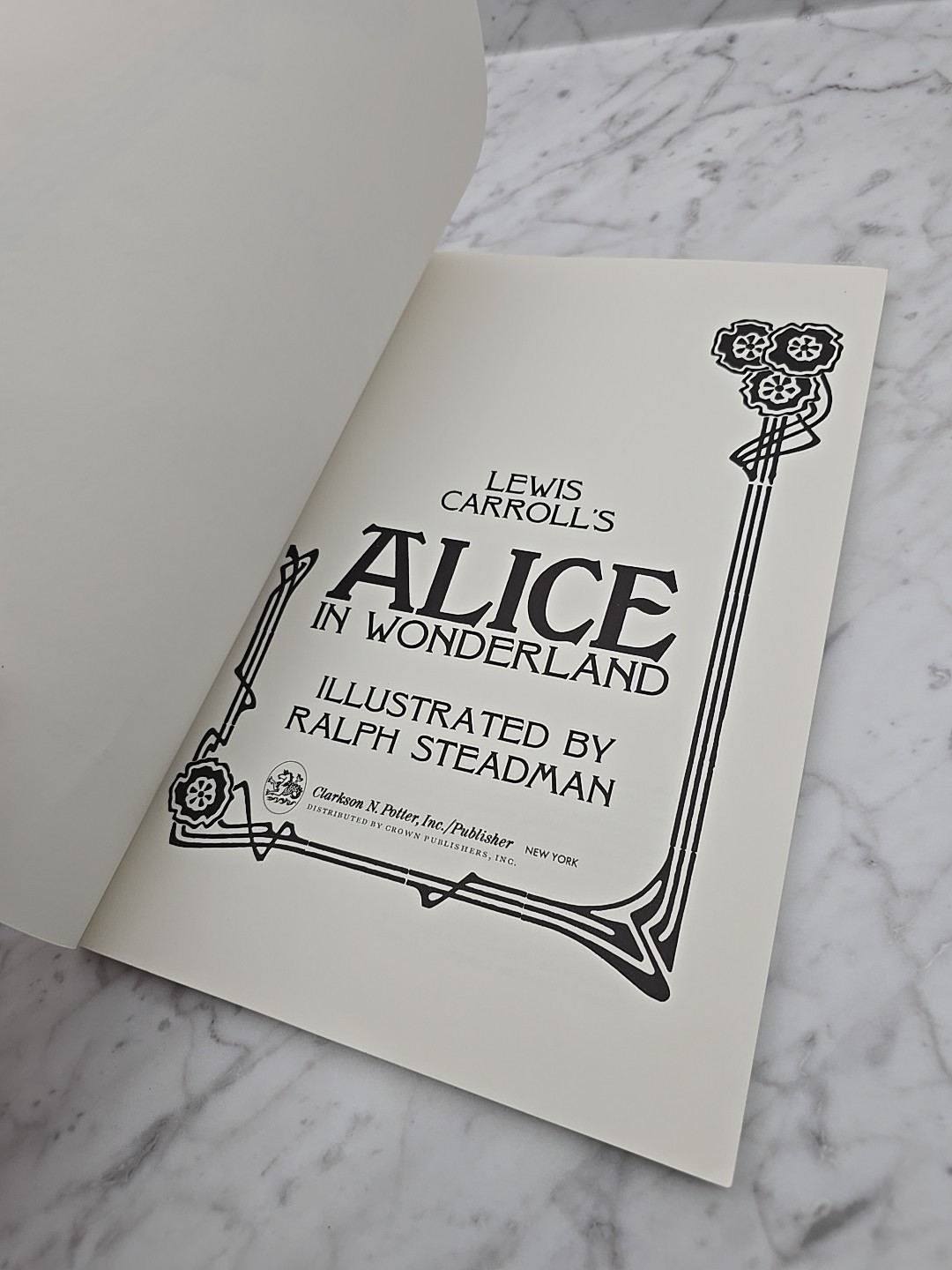 Alice in Wonderland L. Carroll Paperback ~ Illustrated by Ralph Steadman