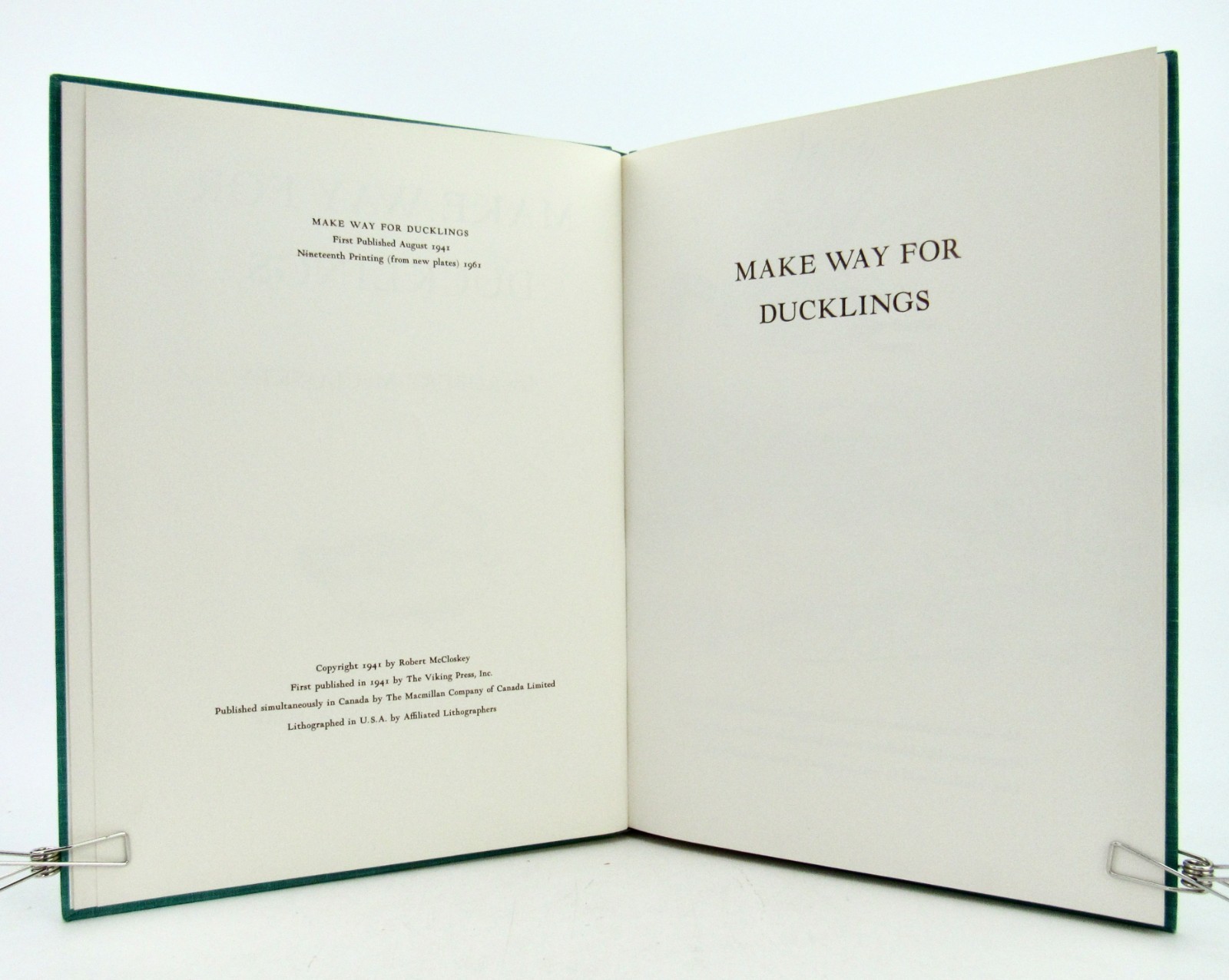 MAKE WAY FOR DUCKLINGS Robert McCloskey 1961 HBDJ 19th Printing Caldecott VGC