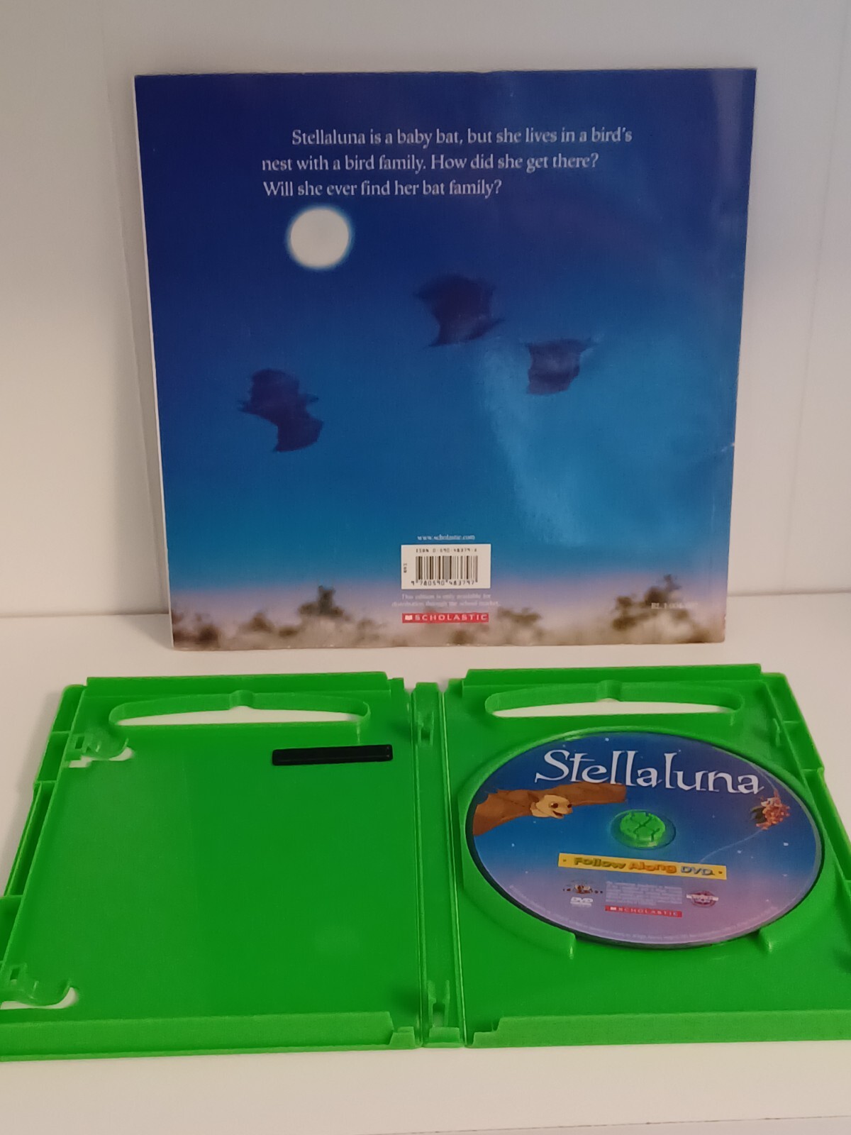 1993 Scholastic Stellaluna Book and 2004 DVD Janell Cannon Lot