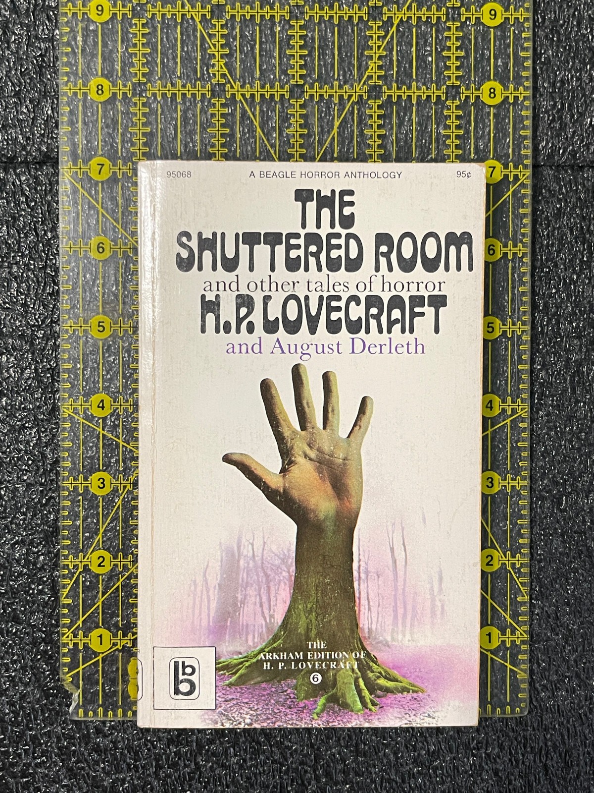 HP LOVECRAFT Shuttered Room August Derleth 1970 vtg pb 1st Supernatural Horror