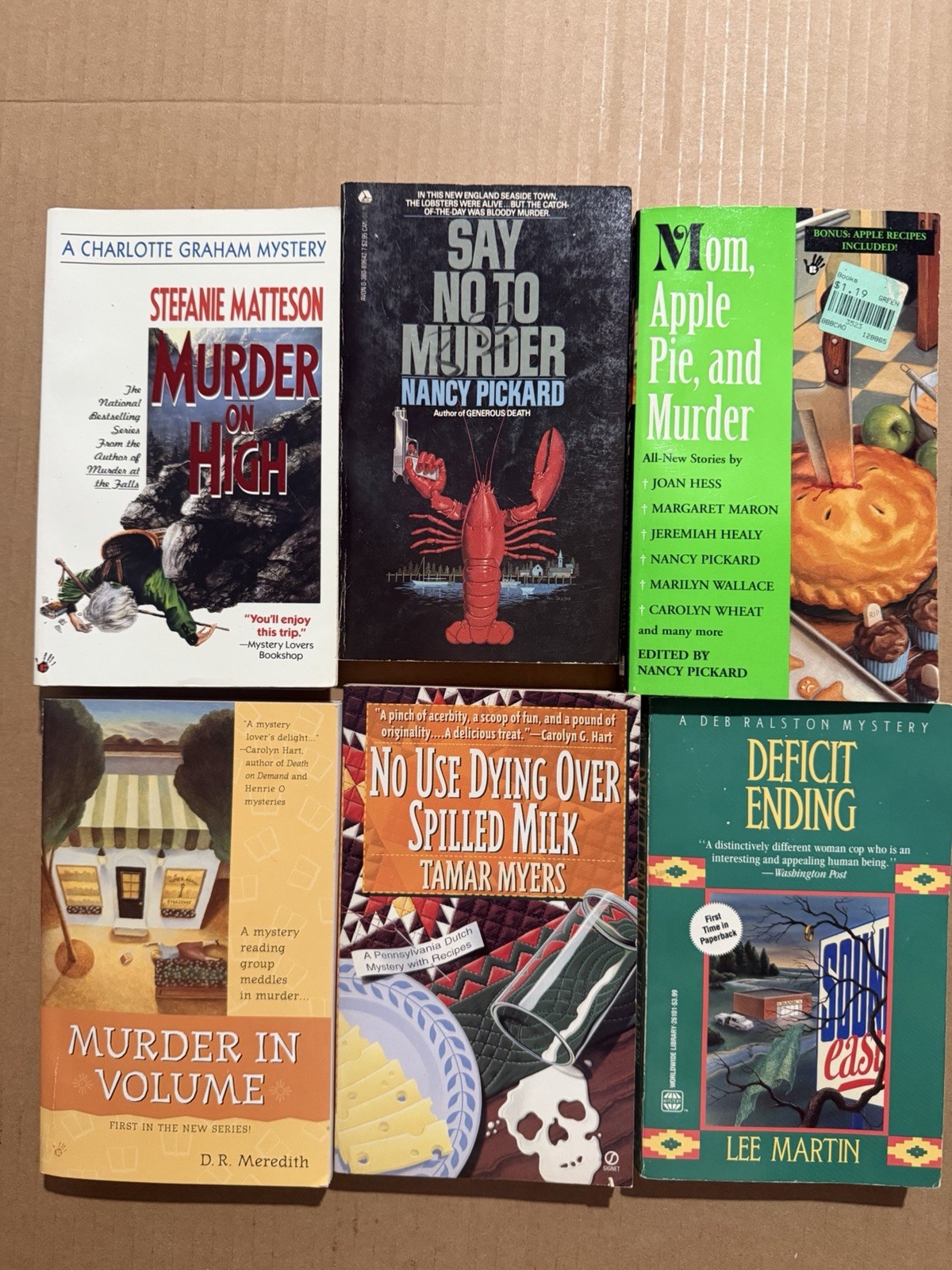 Lot of 10 random murder mystery novel paperback books, various authors B26