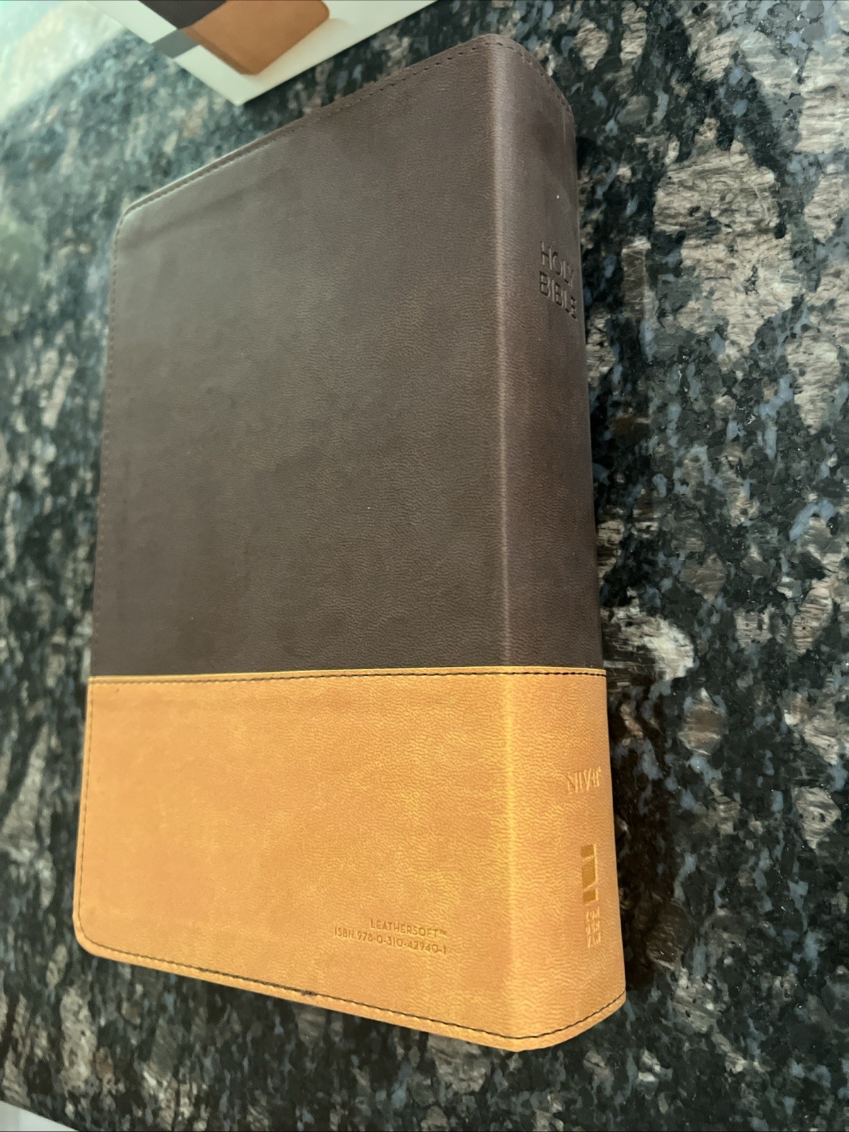 NIV Bible Personal Size Large Print Bible DuoTone Chocolate / Amber Leathersoft
