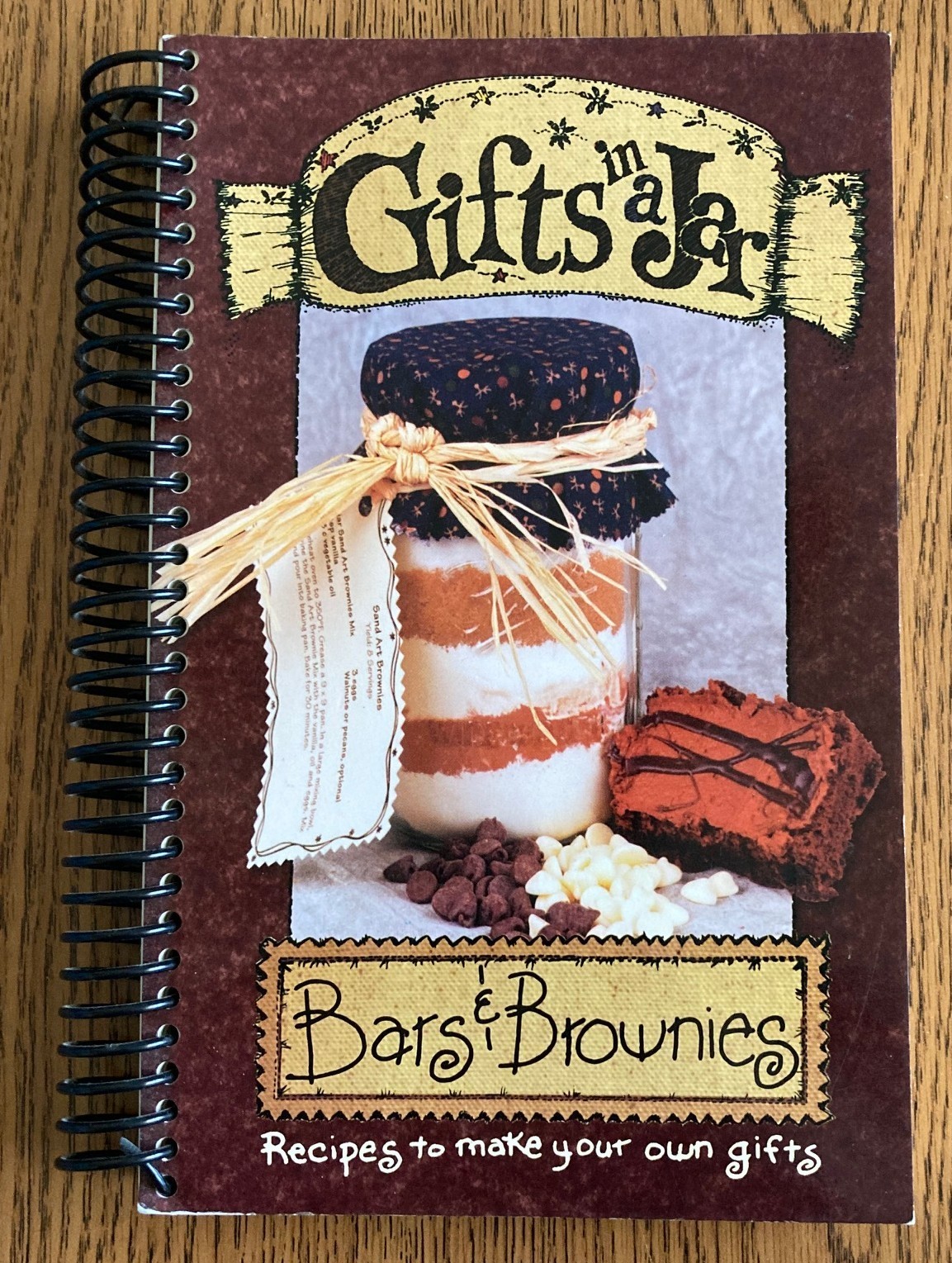 Lot of 4 COOKBOOKS GIFTS FROM A JAR 3 RING COOKBOOKS Fabric & Raffia & IN A JAR