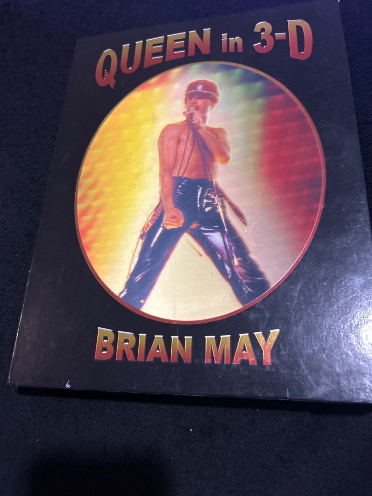 Queen in 3D – Hardcover By May, Brian – GOOD