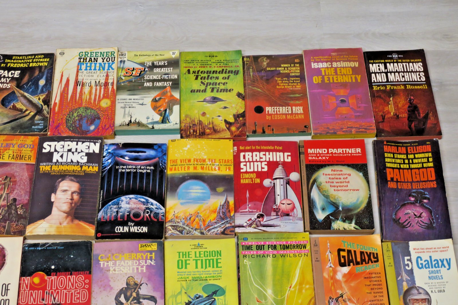 36 Vintage Sci-fi Fantasy Mystery UFO Paperbacks – Lot B