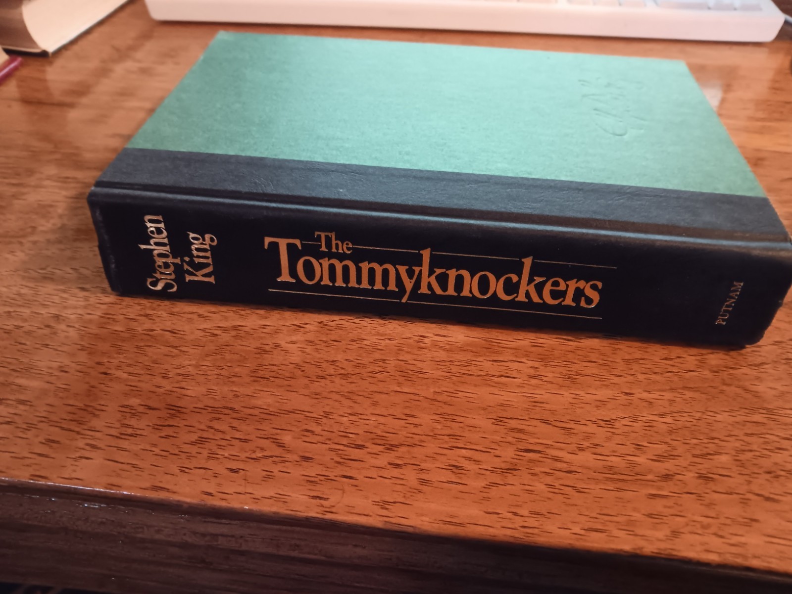 The Tommyknockers by Stephen King 1987 HCDJ1 st Edition 1st Print Gold State