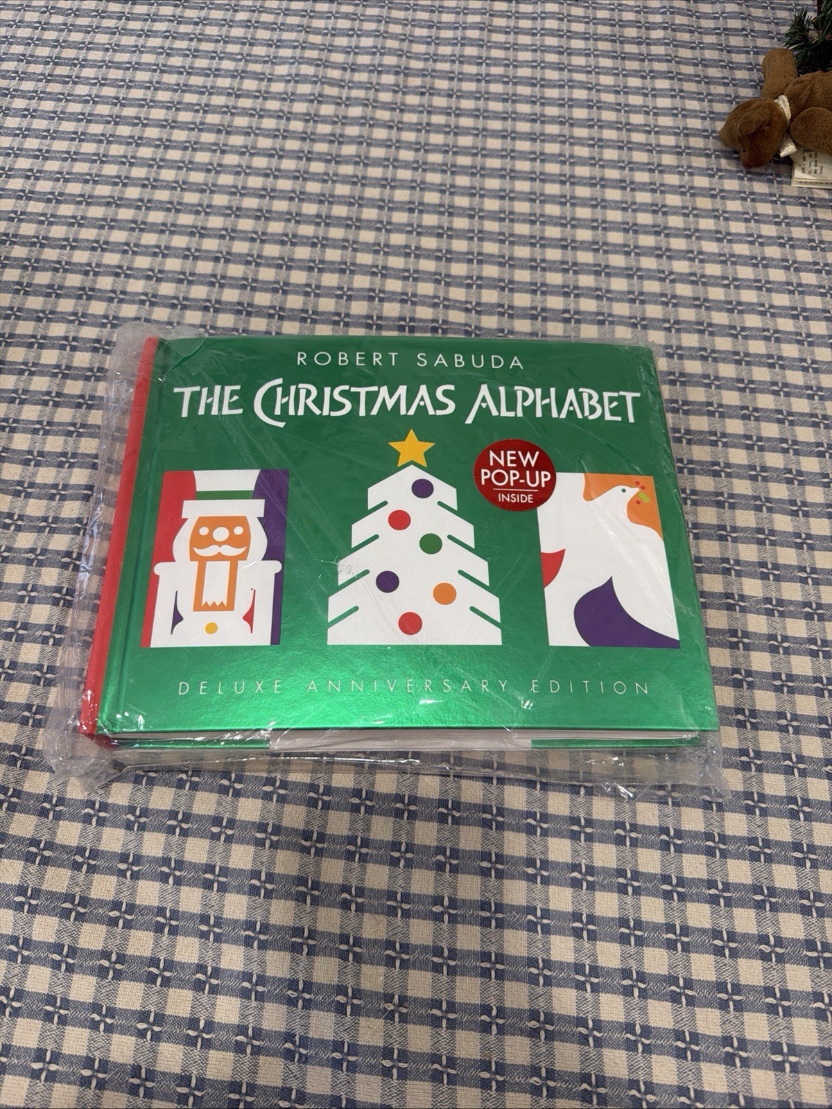 Robert Sabuda The Christmas Alphabet Pop-Up Hardcover 2004