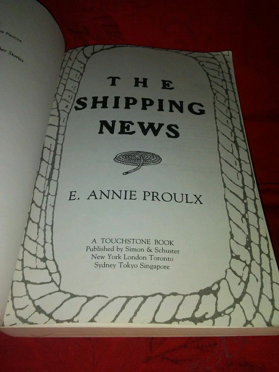 The Shipping News: E. Annie Proulx-1994 Pb Edition Novel/Fiction & Literature