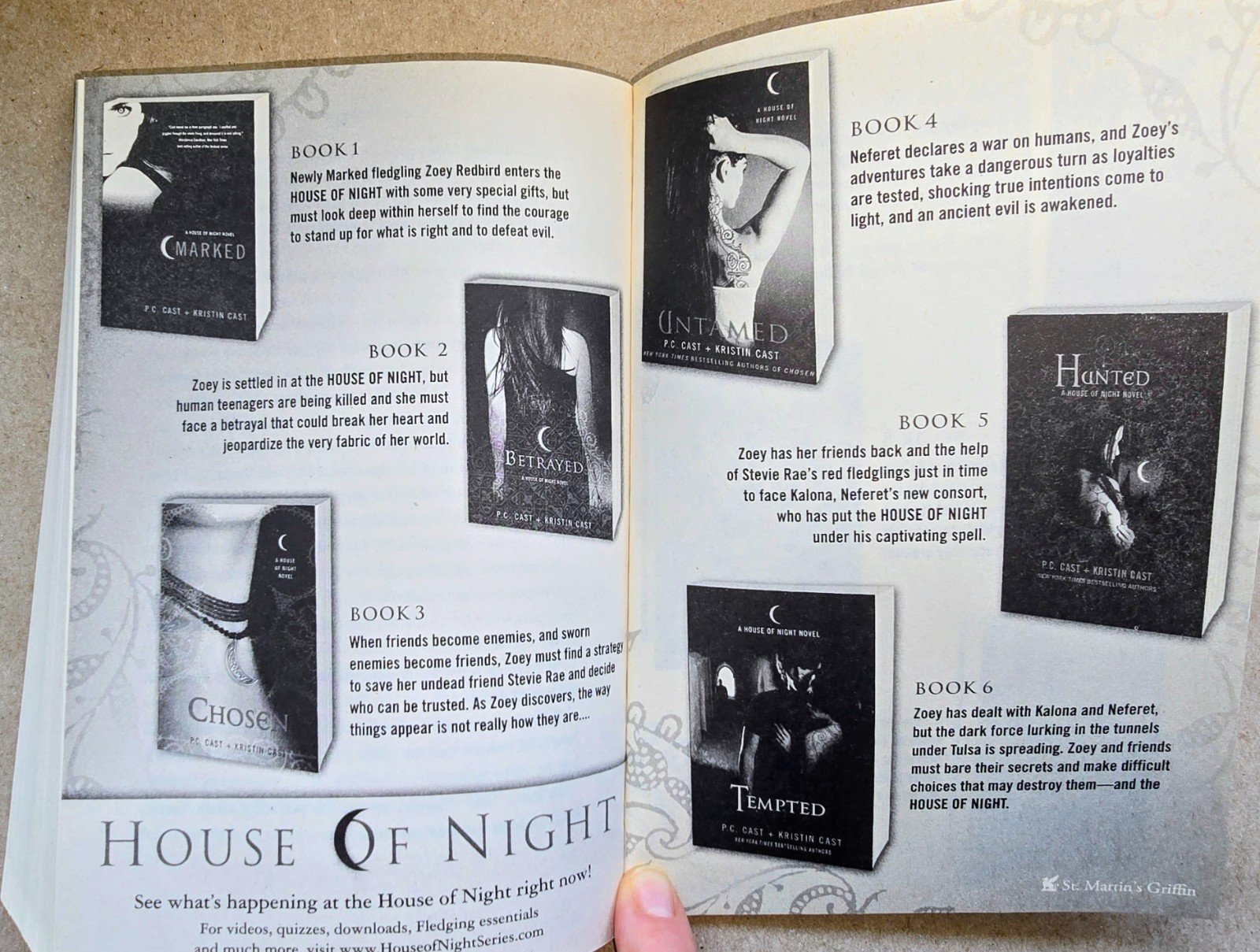 HOUSE of NIGHT Paperback Books Boxed Set of 4 With Full Color Poster by P C Cast