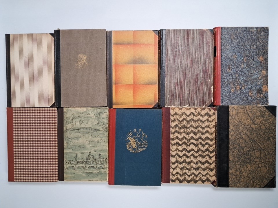 20 dekorative Bücher verschiedener Autoren, Gold, vintage, schöne Aufmachung