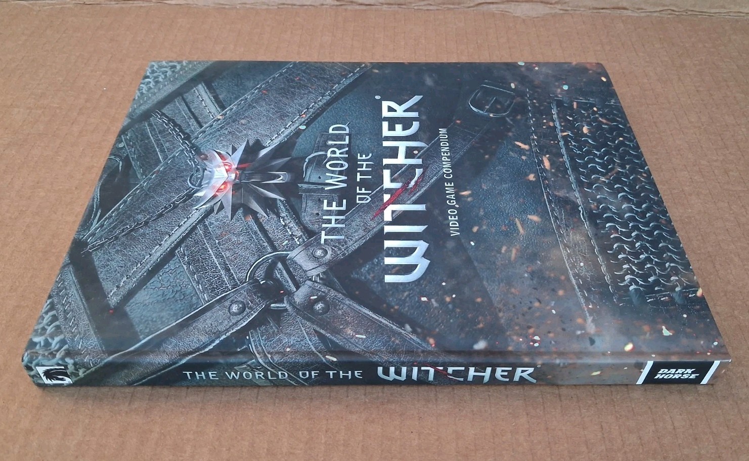 The World of The Witcher Video Game Compendium. Hardcover Book USA SHIPPING