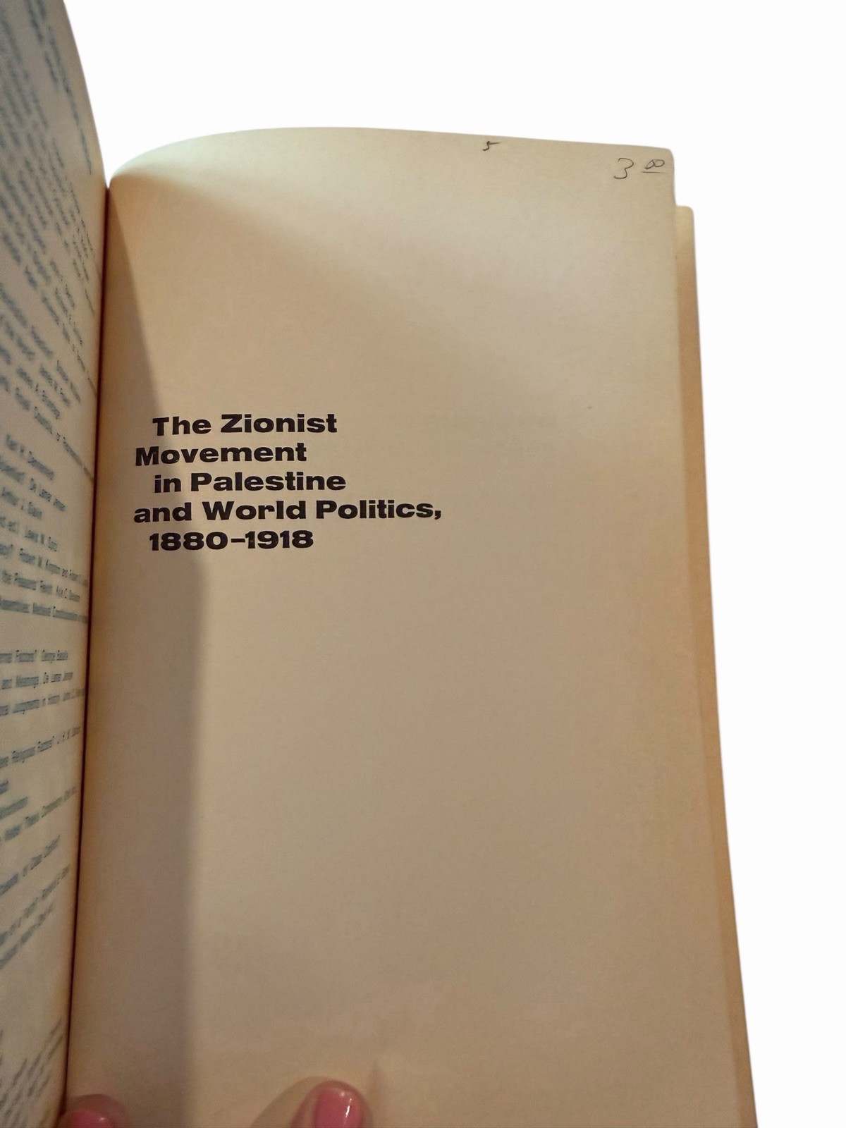 The Zionist Movement in Palestine and World Politics N. Gordon Levin PB 1974