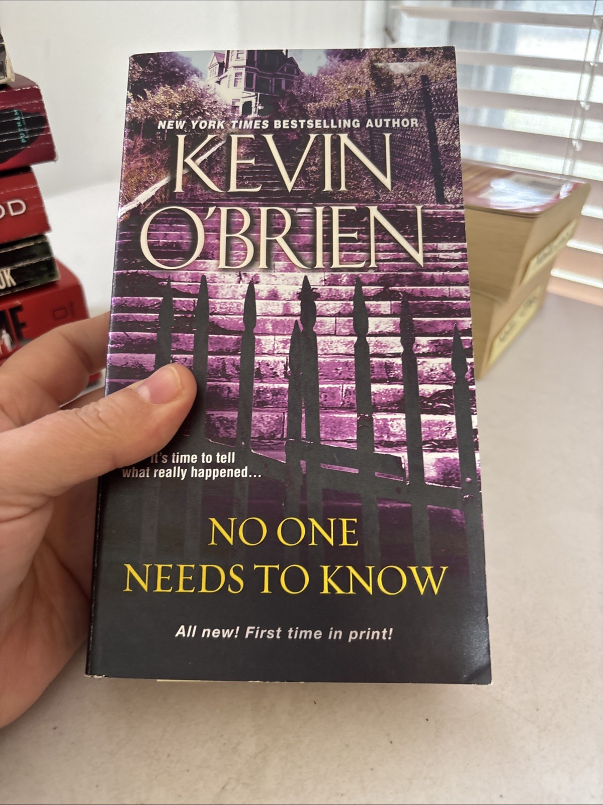 Lot of 10 Mystery and Thrillers – Mixed Authors – FREE SHIPPING