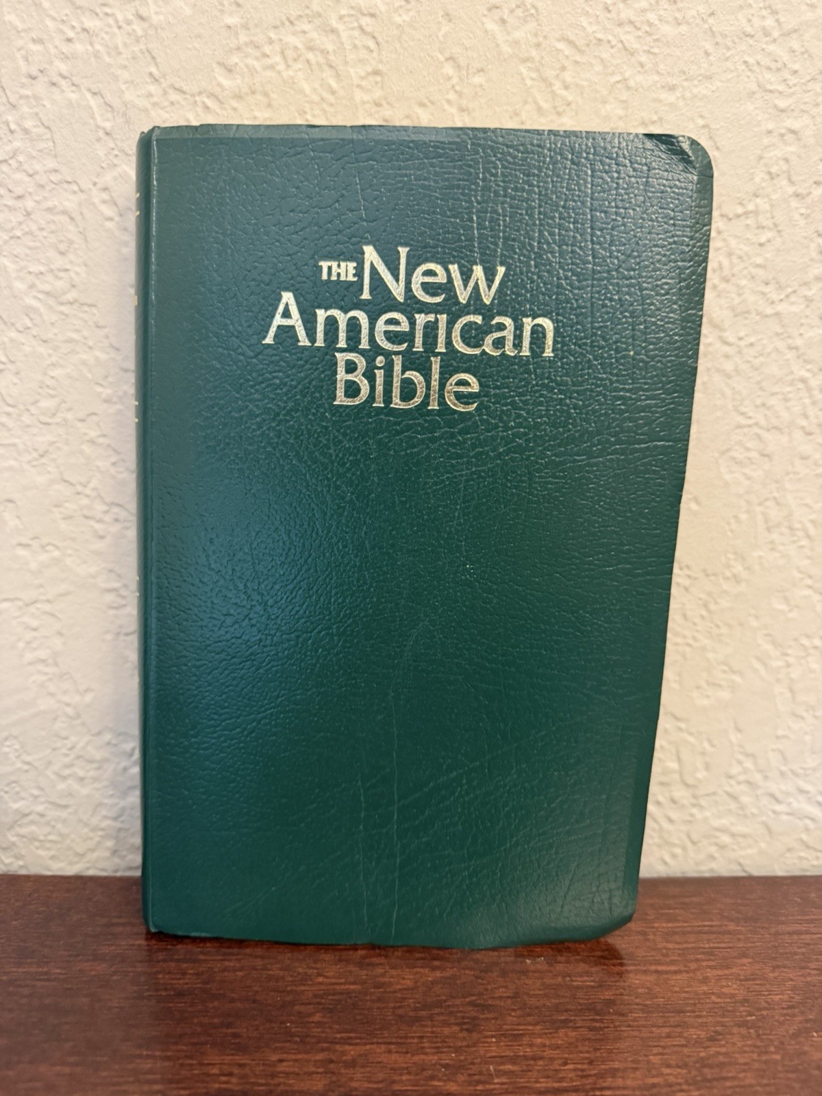 New American Bible World Catholic Press 2010 Revised Edition Green Cover