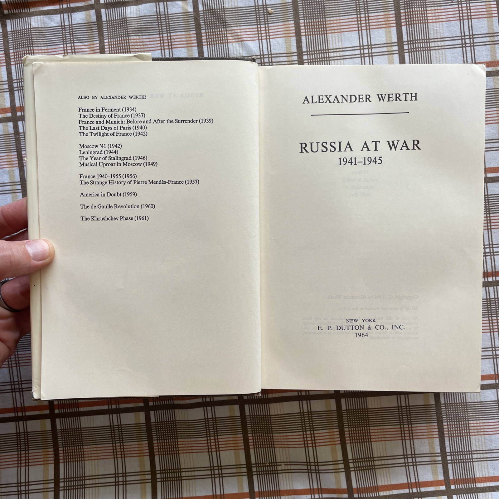Russia at War 1941-45 by Alexander Werth (1964 Dutton HCDJ 100 pages, Illustrat)