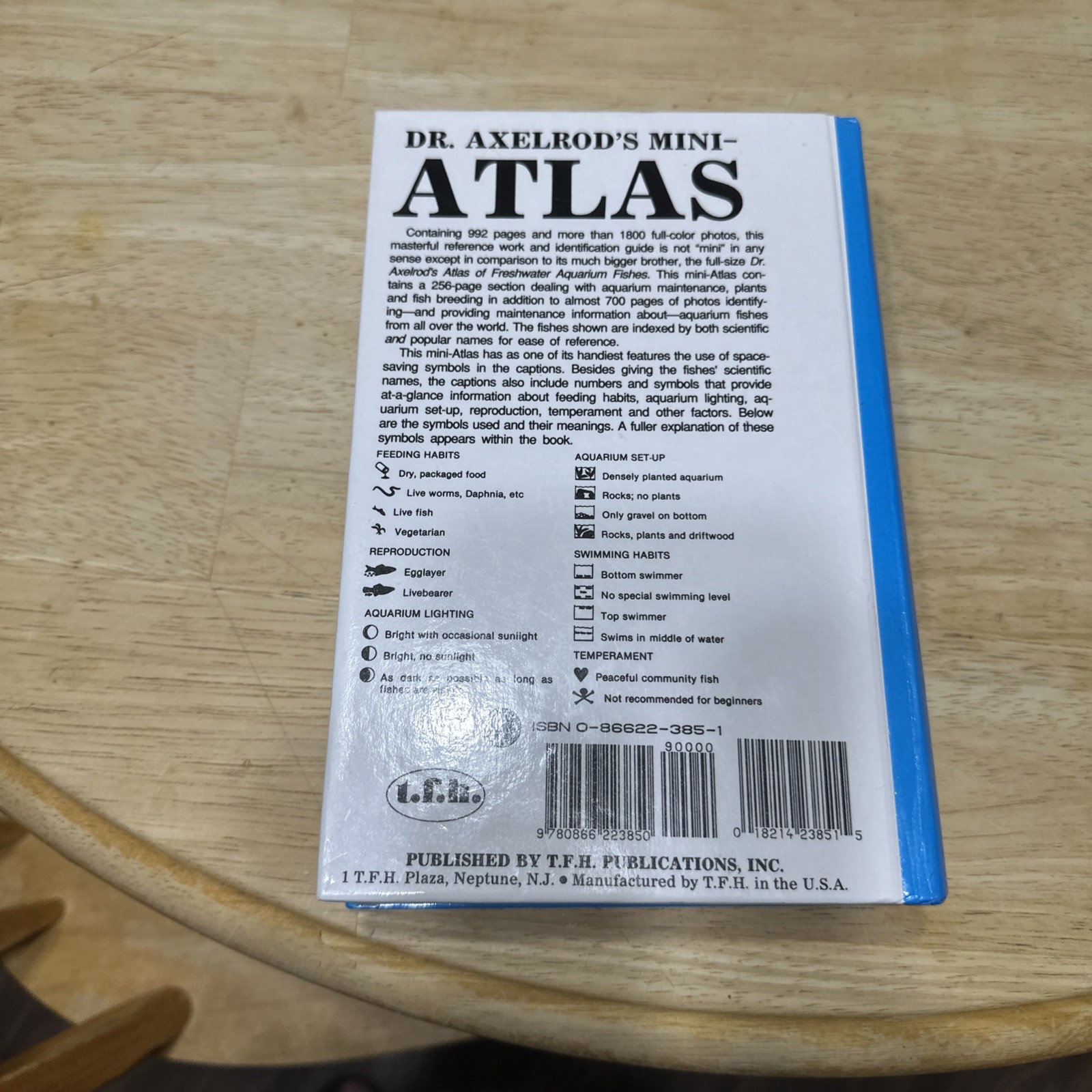 Dr Axelrods Mini Atlas of Freshwater Aquarium Fishes by Dr. Axelrod, Herbert R