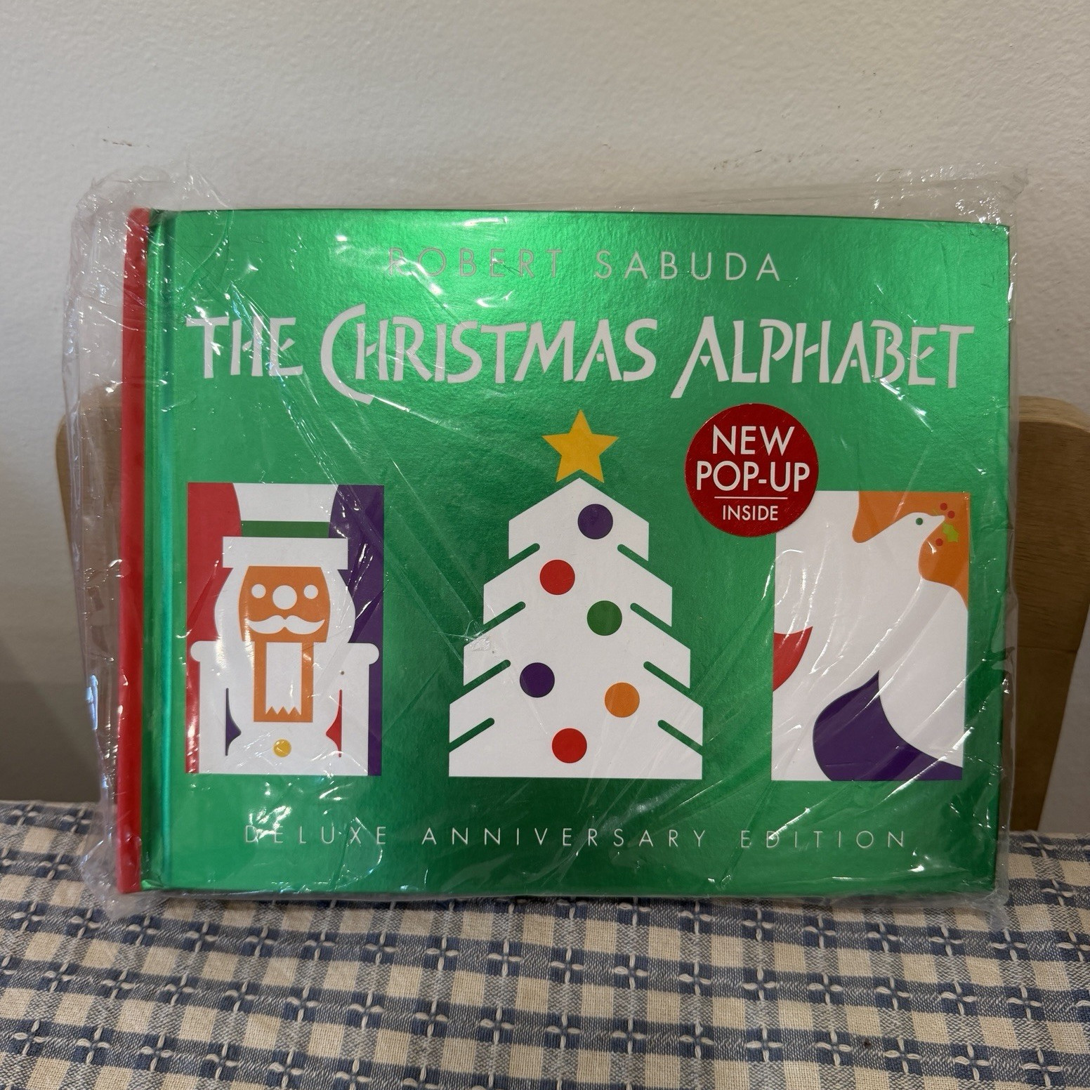 Robert Sabuda The Christmas Alphabet Pop-Up Hardcover 2004