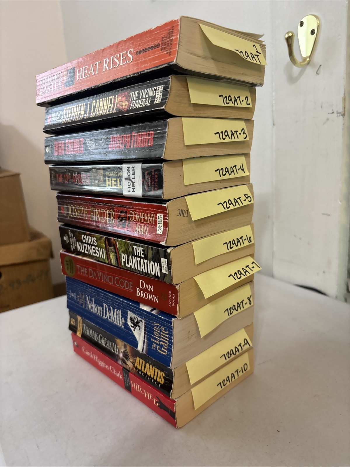 Lot of 10 – Mystery and Thrillers – Mixed Authors – FREE SHIPPING