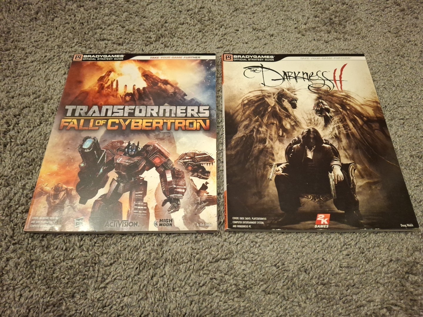 Lot of 9 Video Game Strategy Guides Spider-Man, Twisted Metal, Halo, COD, 007