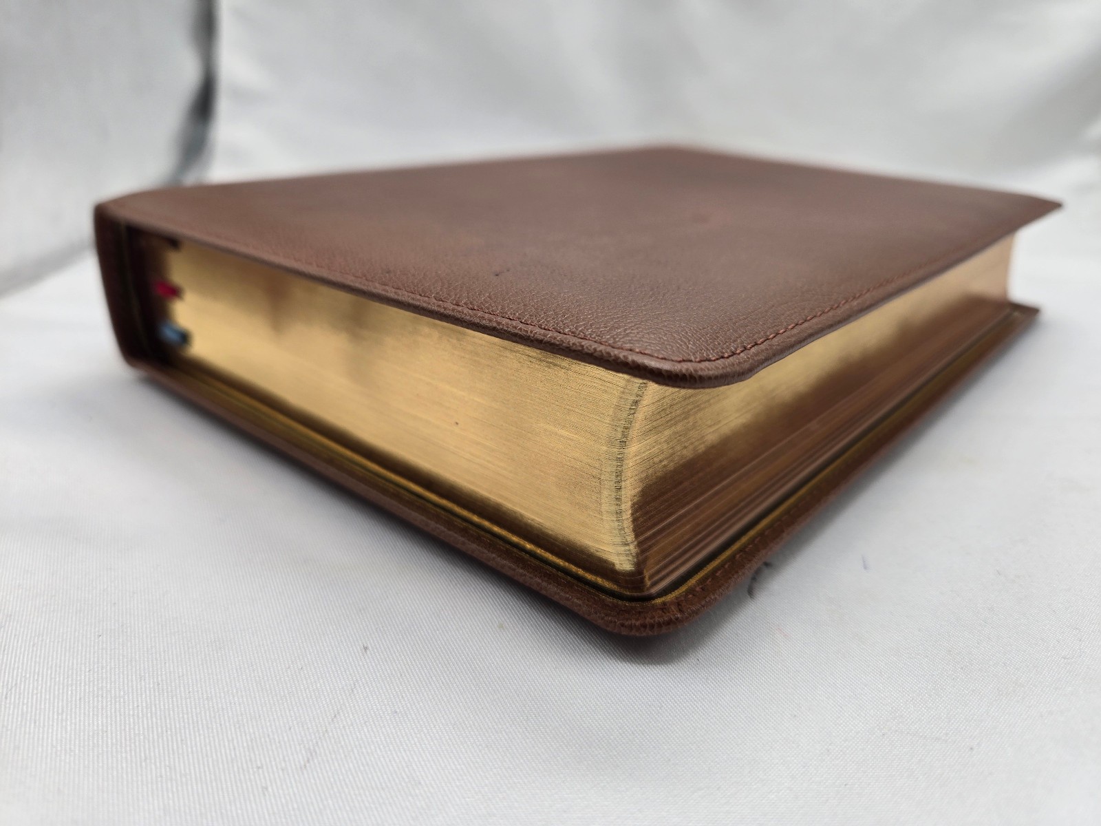 NKJV End-of-Verse Reference Personal Size Large Print Brown Goatskin
