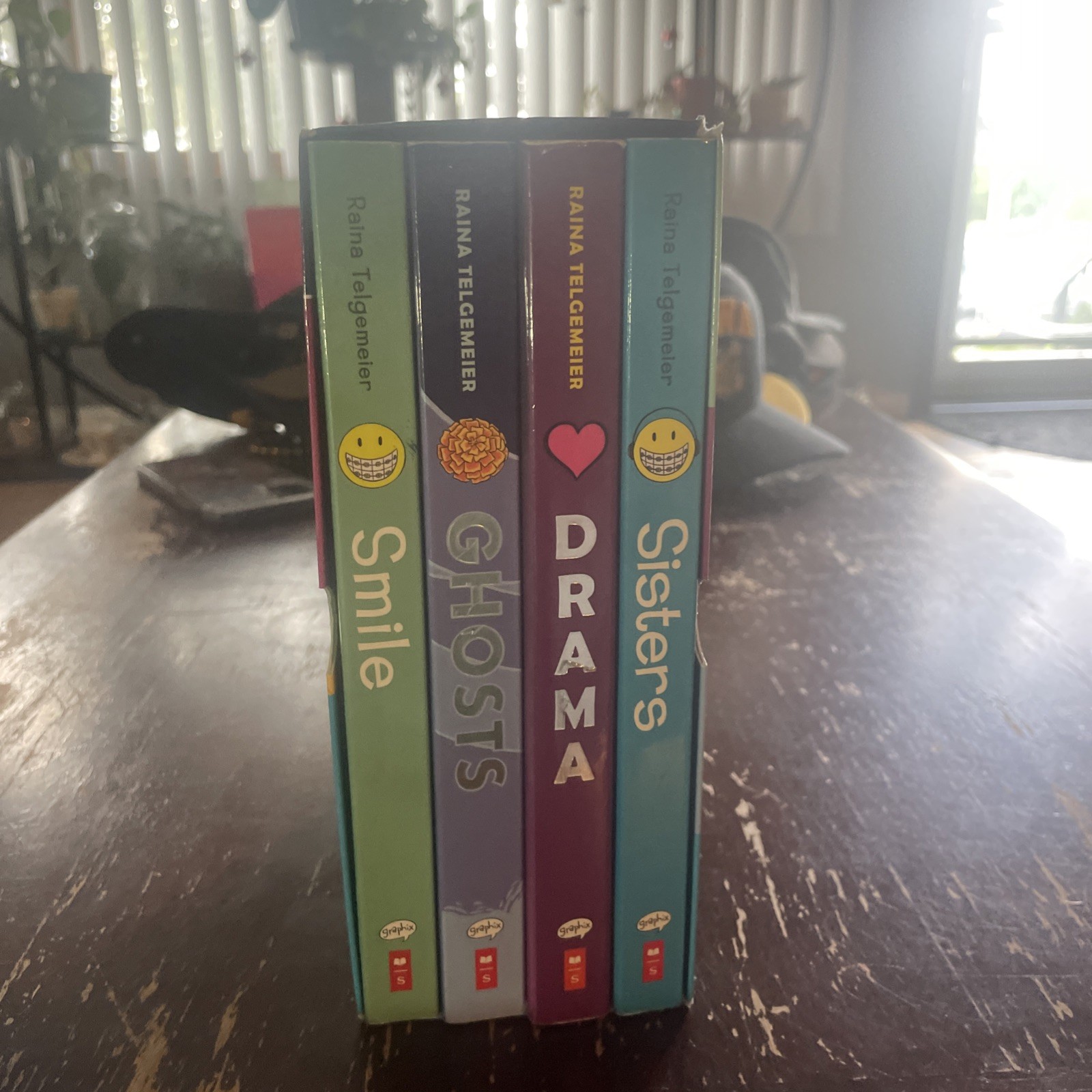 Raina Telgemeier Collection by Raina Telgemeier (2018, Quantity Pack)