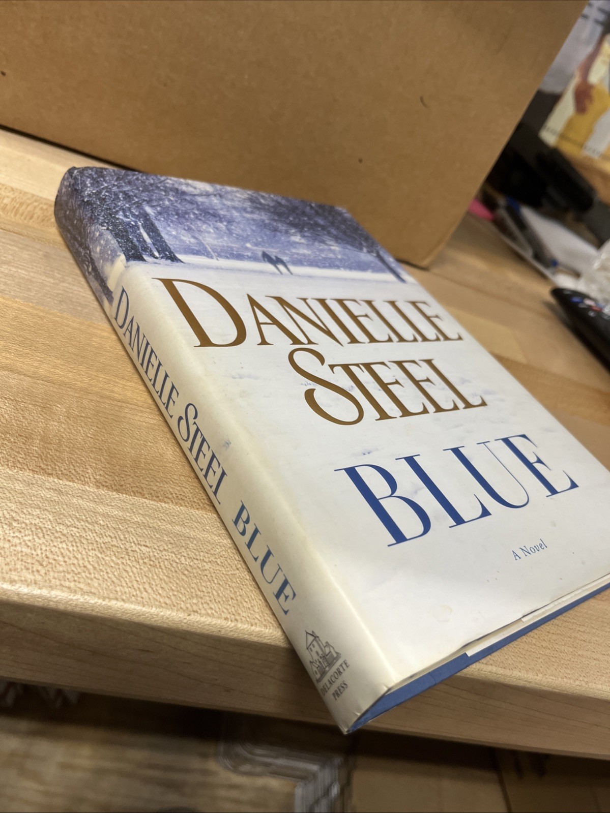 Blue: A Novel – Hardcover By Steel, Danielle – VG Box 71