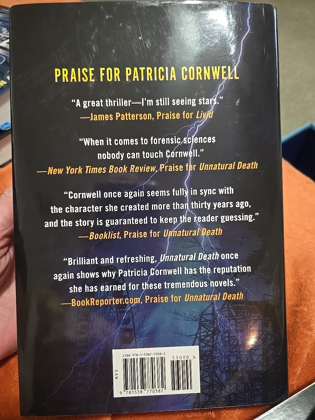 Identity Unknown (Kay Scarpetta) – Hardcover By Cornwell, Patricia – GOOD