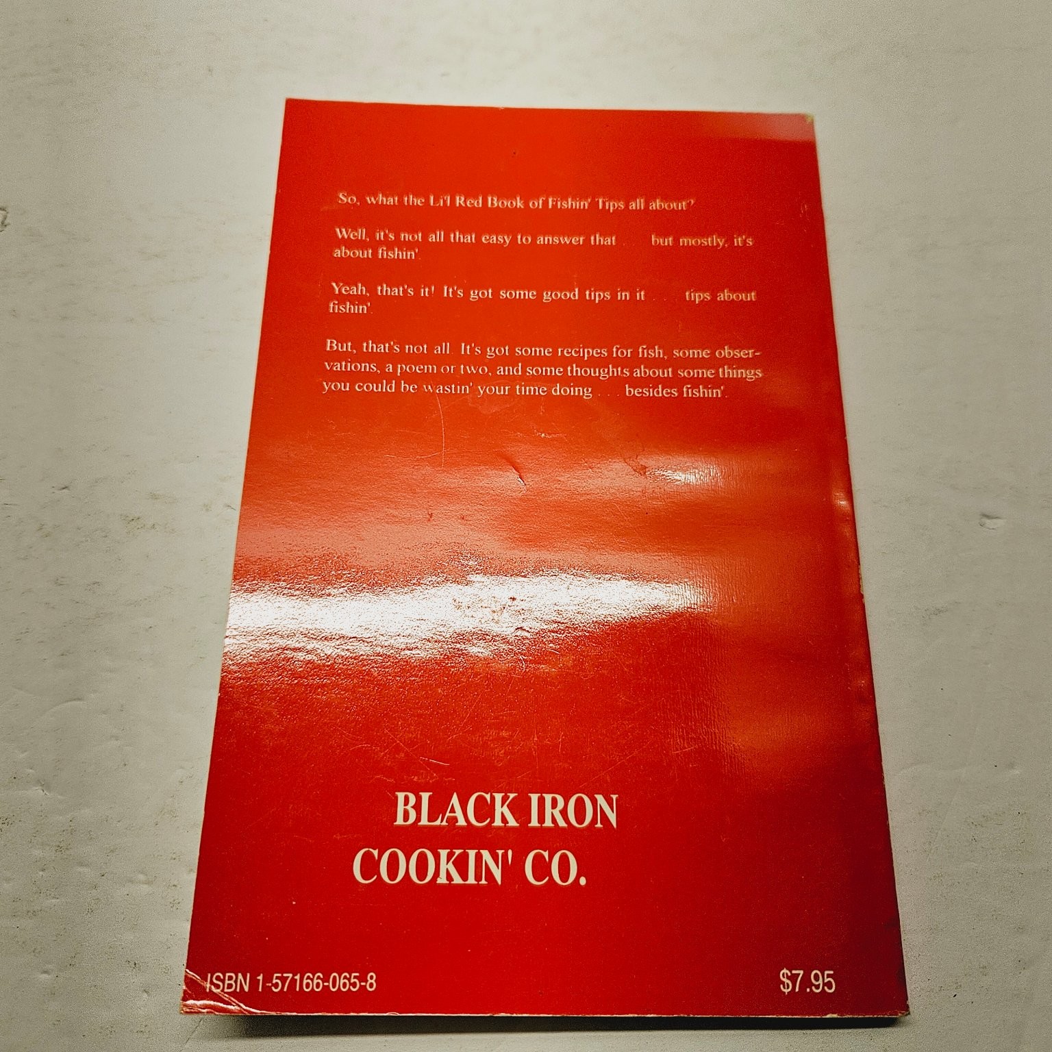 Fishing Humor Book – Li’l Red Book of Fishin’ Tips – Tom Hollatz 1997 Pbk