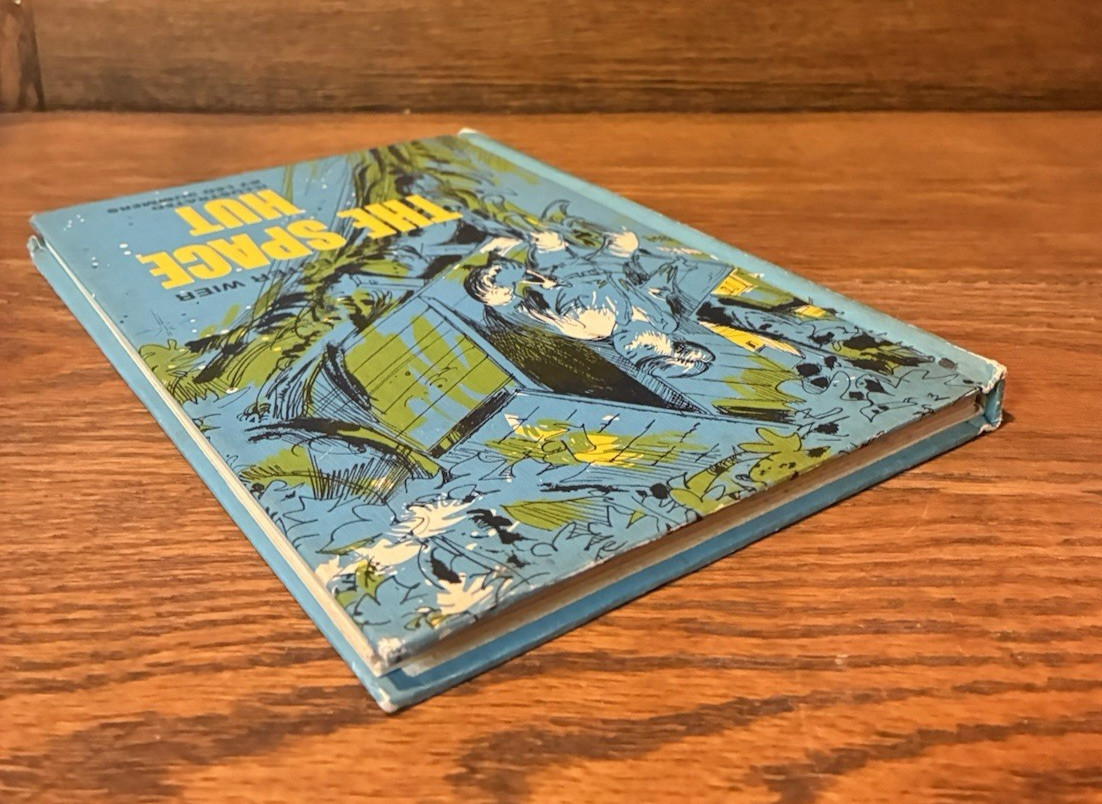 The Space Hut by Ester Wier – Vintage 1967 Weekly Reader Book
