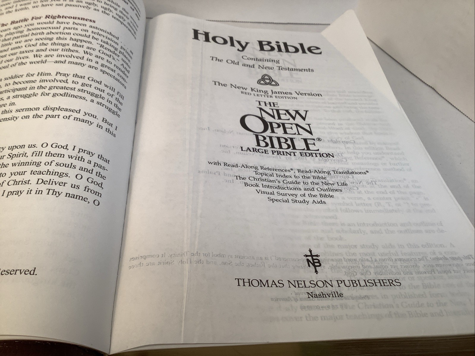 The New Open Bible NKJV Large Print Nelson New King James Bonded Leather