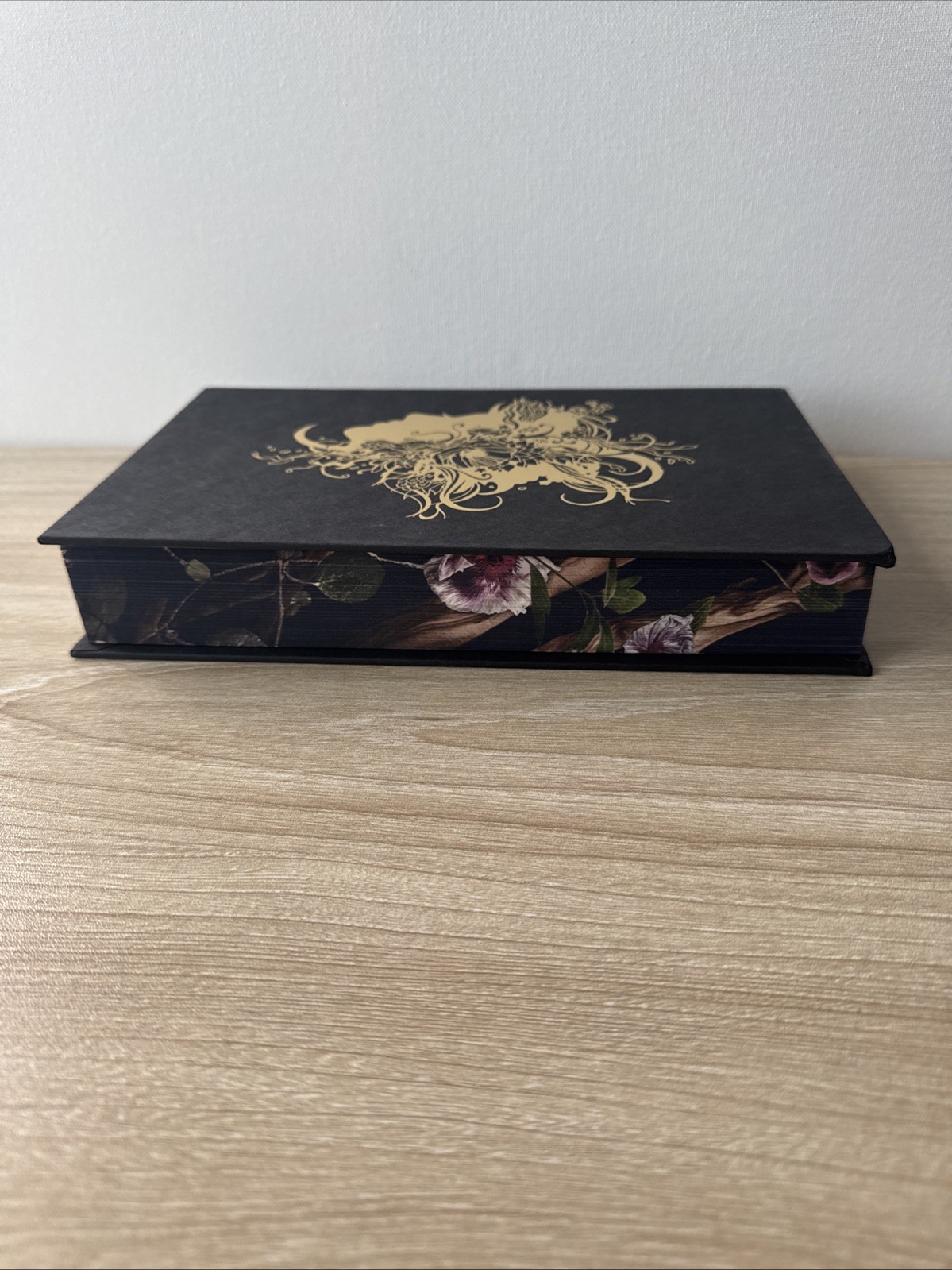 Rites of the Starling – Shield of Sparrows Series – Sprayed Edges – Devney Perry