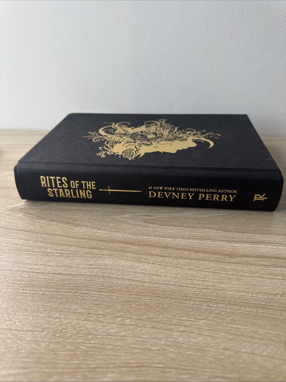 Rites of the Starling – Shield of Sparrows Series – Sprayed Edges – Devney Perry