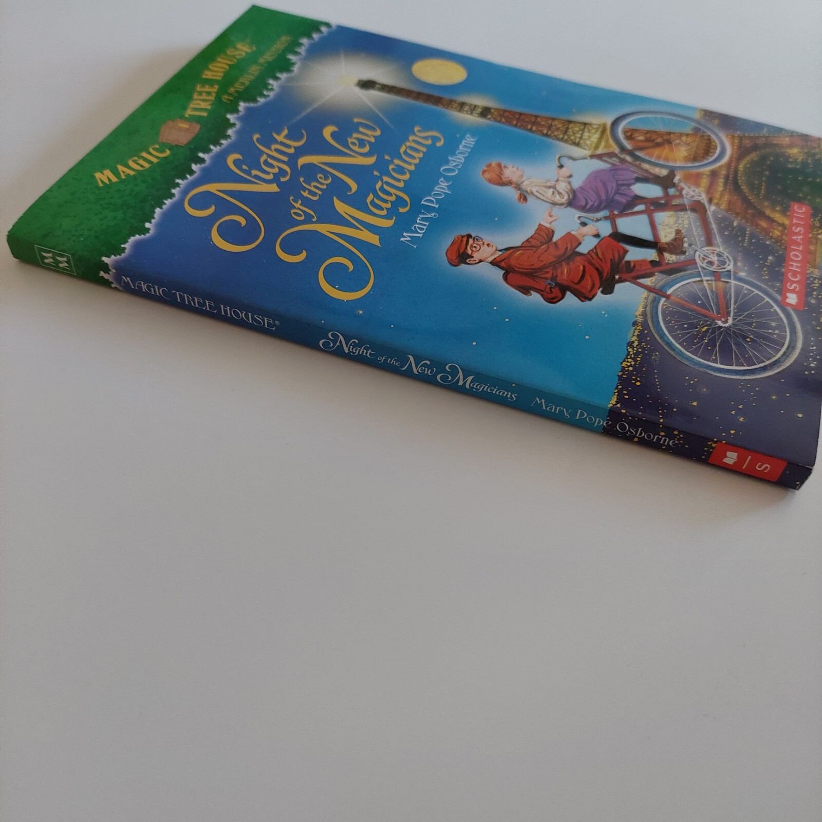Magic Tree House – Night of the New Magicians 2006 Mary Pope Osborne